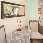公寓 Aigli Elegant Sea View In 阿尔戈斯托利翁